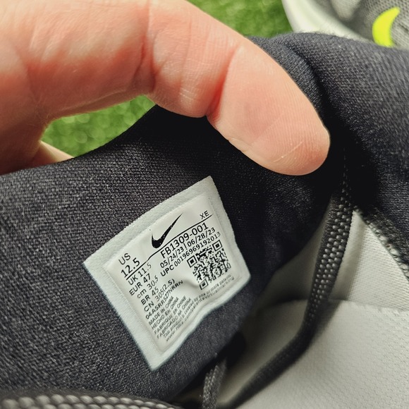Nike Vomero 17 Black Gray Volt Athletic Running Sneakers FB1309-001 Mens 12.5 - Picture 10 of 10